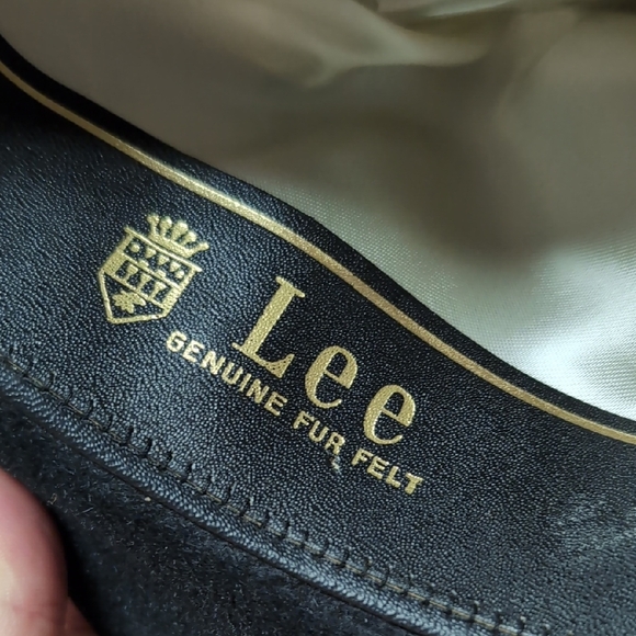 Lee Black Fedora with Sleek Band - Picture 6 of 6